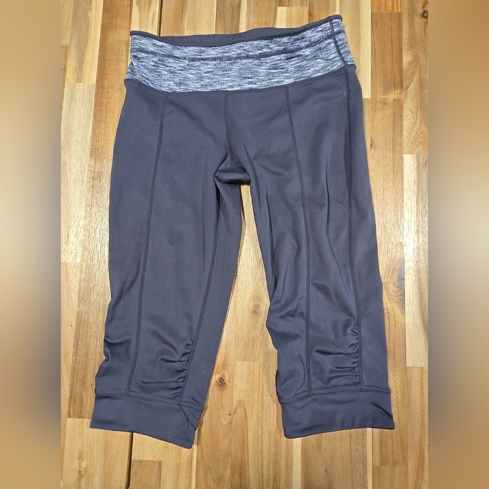 prAna Alyson Knicker Gray Ruched Yoga Capri Crop Workout Pants